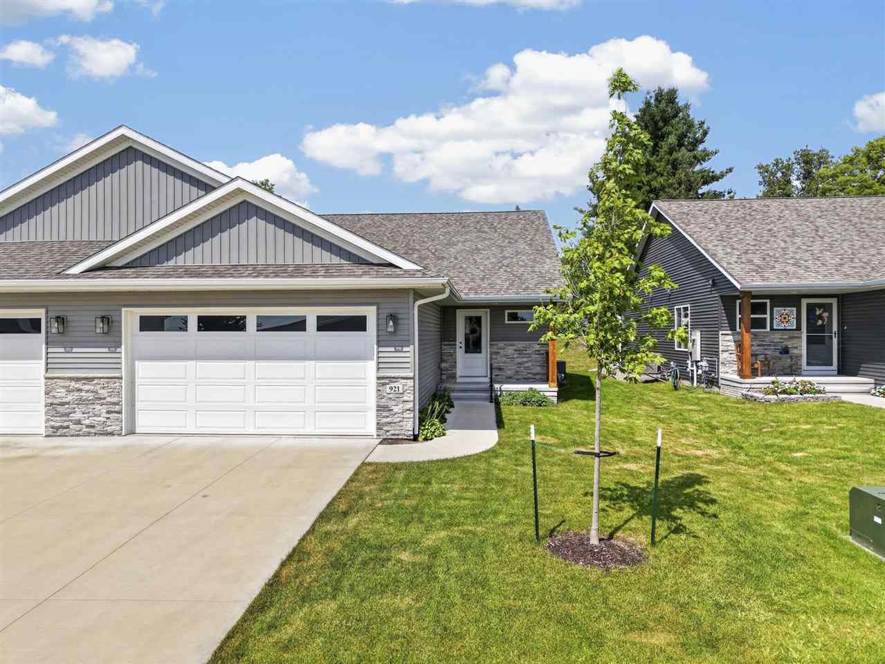 921 Prairie View Drive West Branch IA 52358