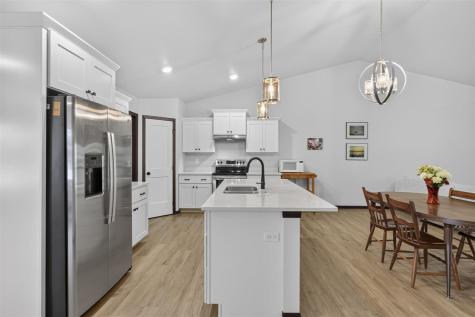 921 Prairie View Drive West Branch IA 52358