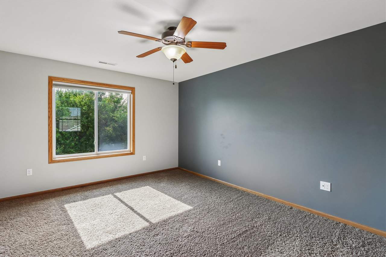 1332 Deer Run Drive NE Cedar Rapids IA 52402