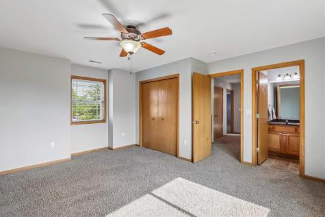 1332 Deer Run Drive NE Cedar Rapids IA 52402