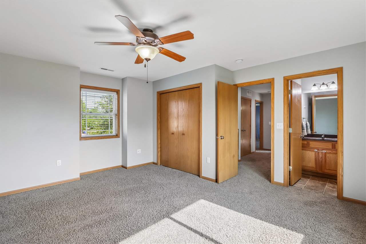 1332 Deer Run Drive NE Cedar Rapids IA 52402