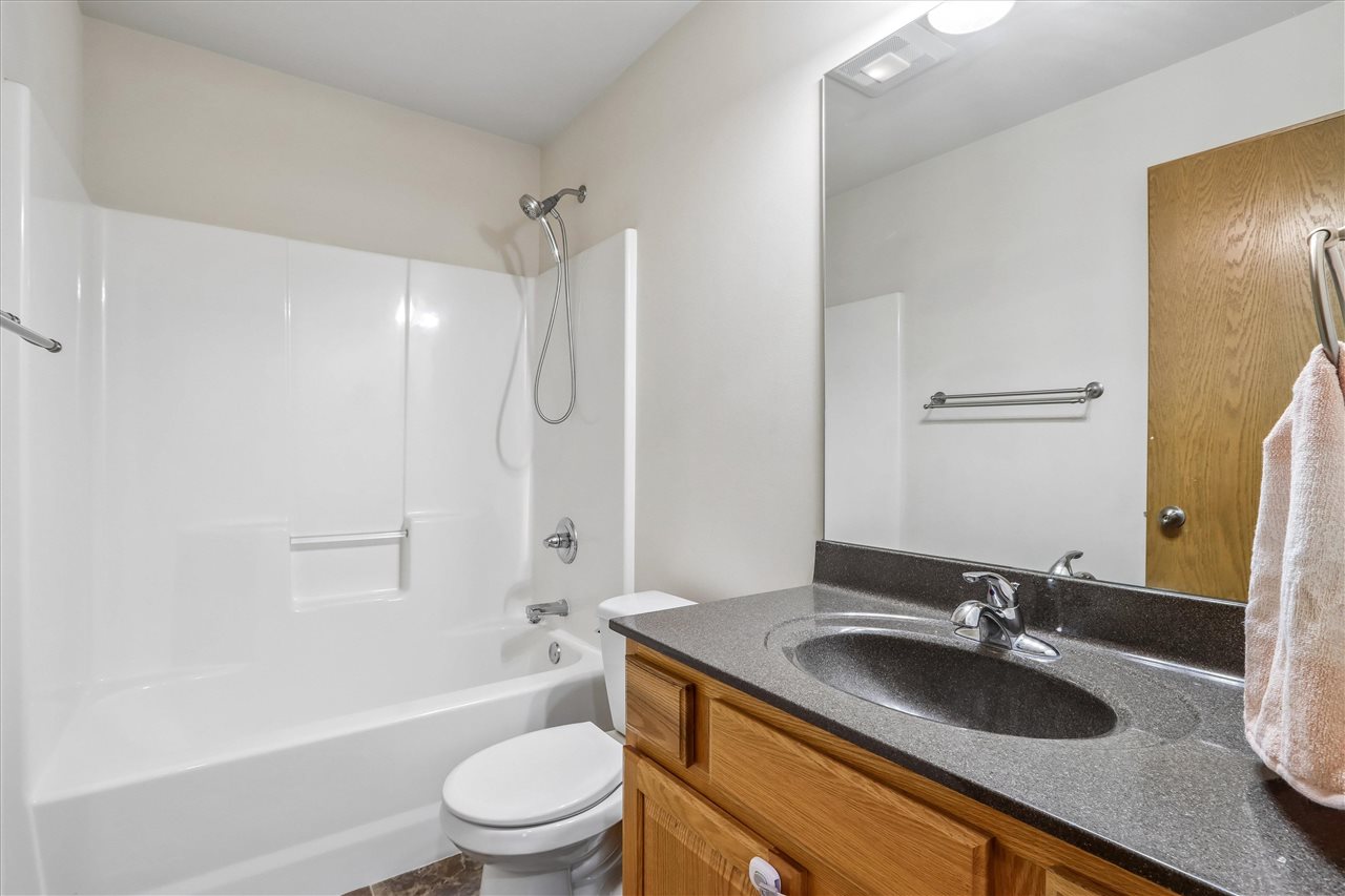 1332 Deer Run Drive NE Cedar Rapids IA 52402