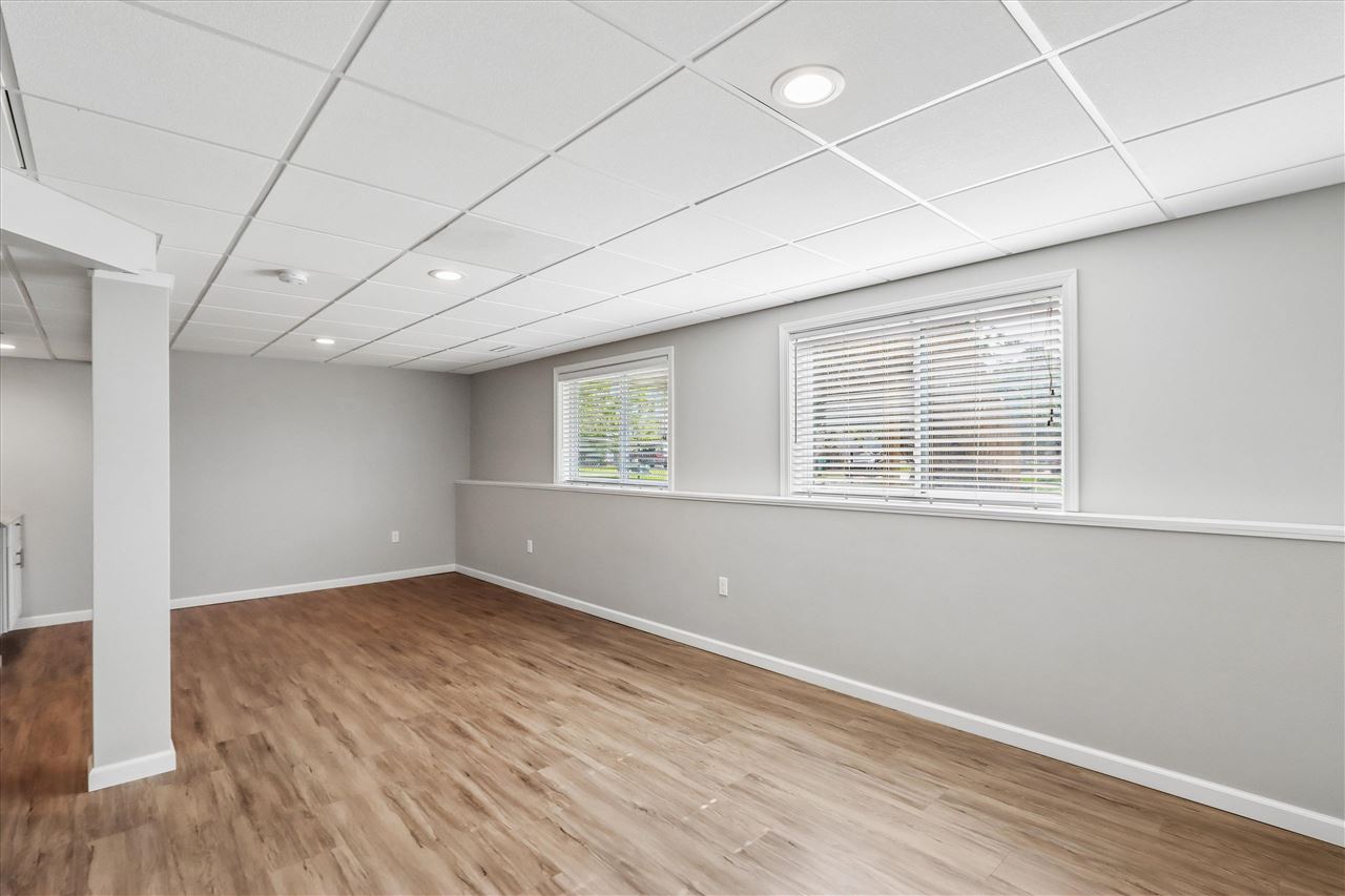 1332 Deer Run Drive NE Cedar Rapids IA 52402