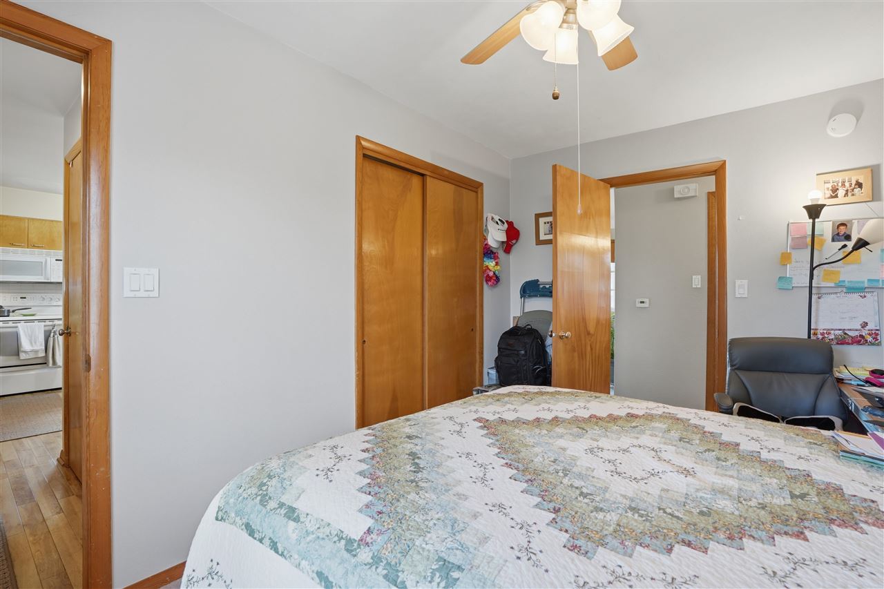 1920 Burch Avenue NW Cedar Rapids IA 52405