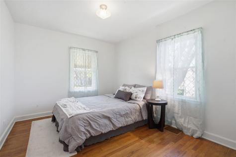 1434 Oakland Road NE Cedar Rapids IA 52402