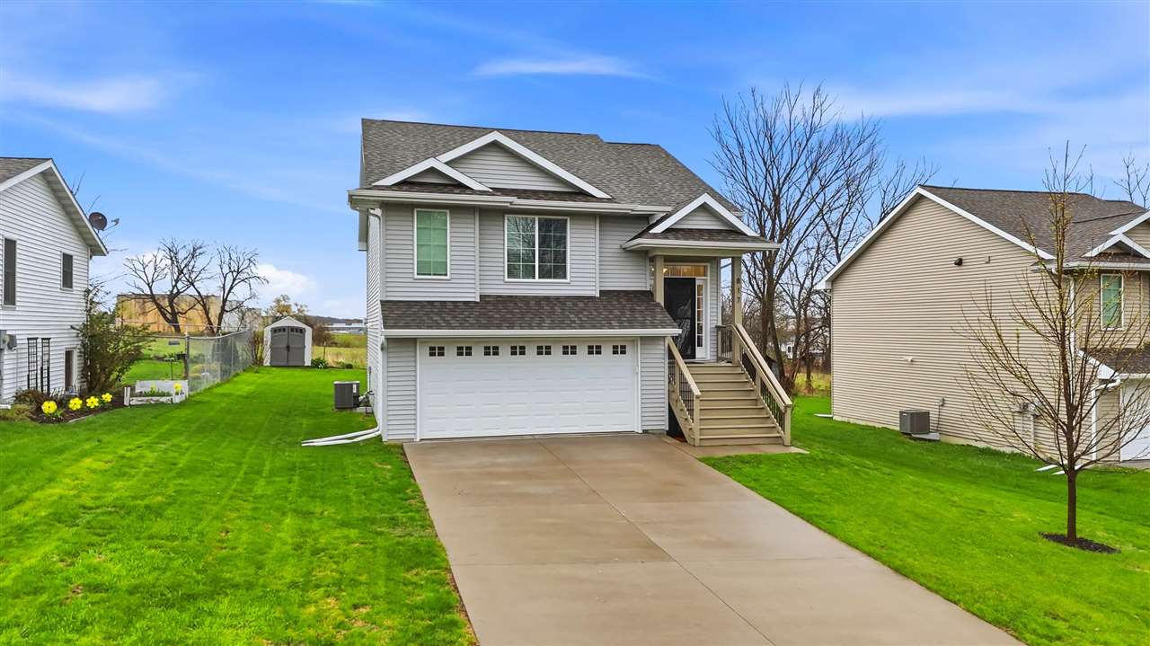 817 Hughes Street Coralville IA 52241