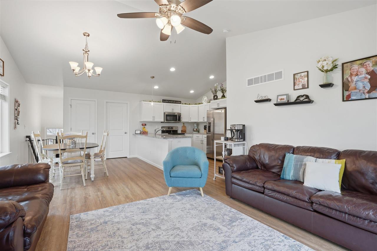 817 Hughes Street Coralville IA 52241