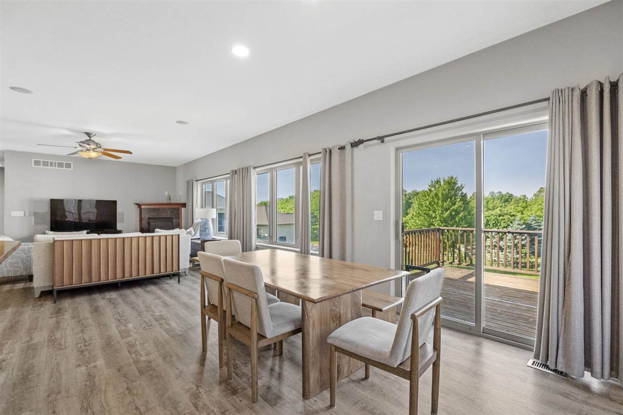 2136 Oakdale Ridge Coralville IA 52241