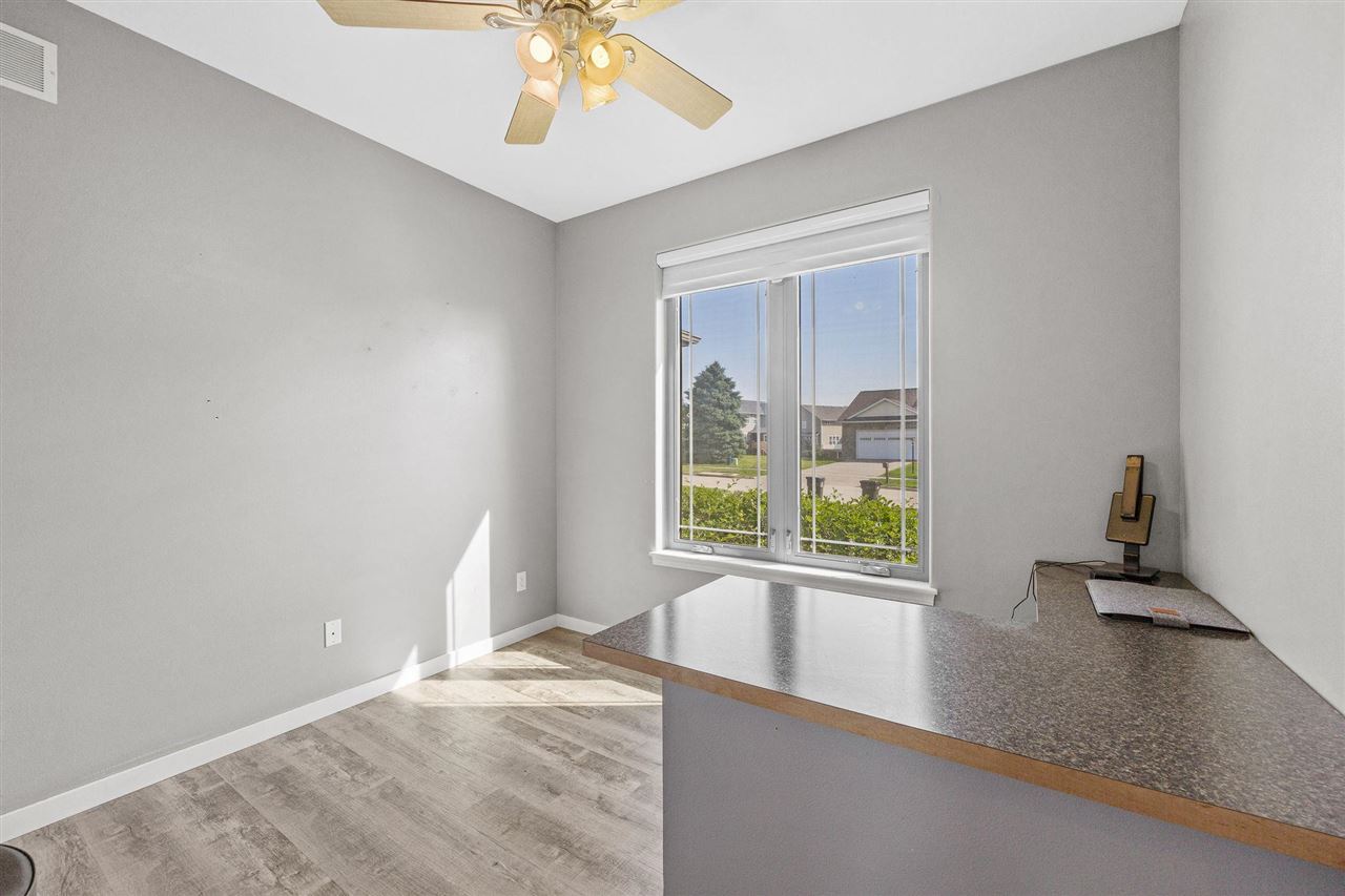 2136 Oakdale Ridge Coralville IA 52241