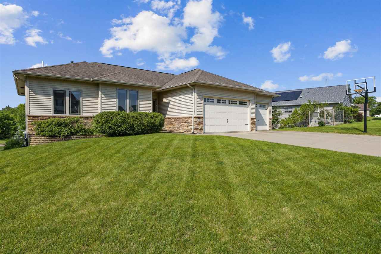 2136 Oakdale Ridge Coralville IA 52241