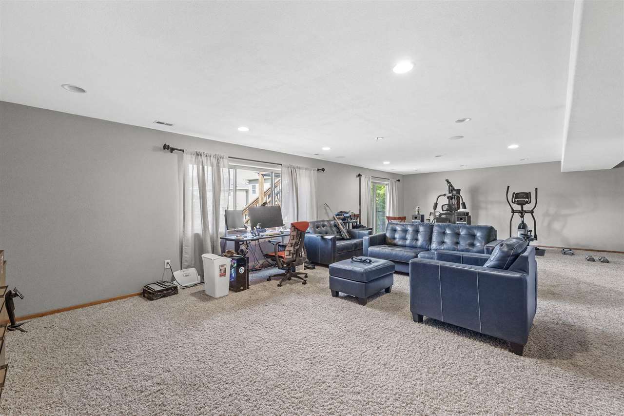 2136 Oakdale Ridge Coralville IA 52241