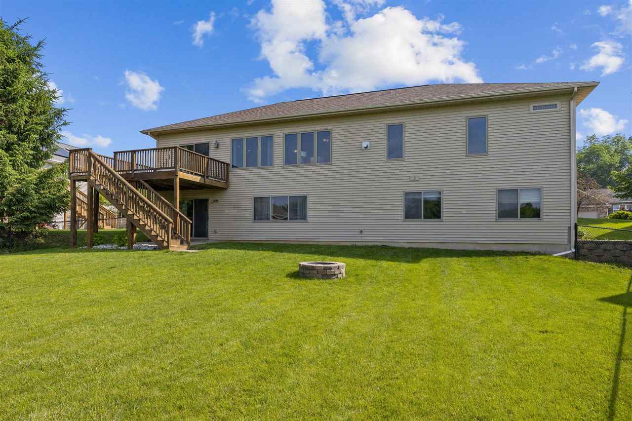 2136 Oakdale Ridge Coralville IA 52241