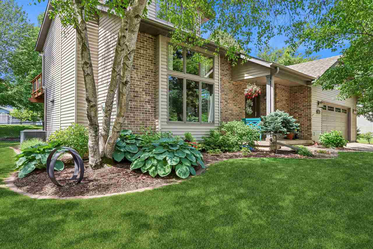 1119 Deerfield Drive Iowa City IA 52246