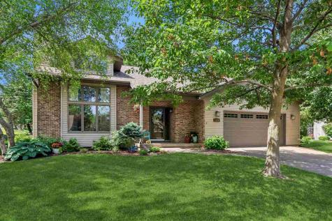 1119 Deerfield Drive Iowa City IA 52246