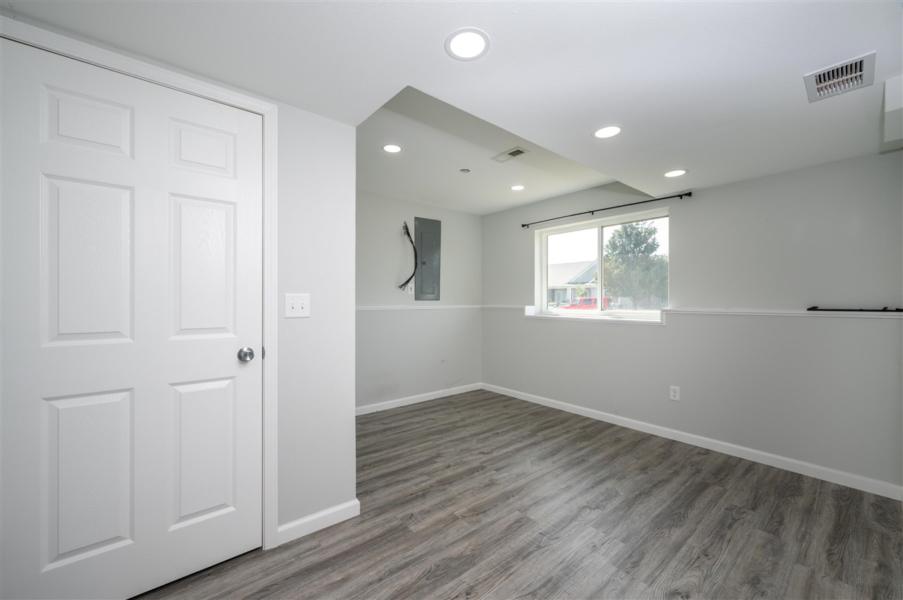 620 N Perkins Street Lone Tree IA 52755