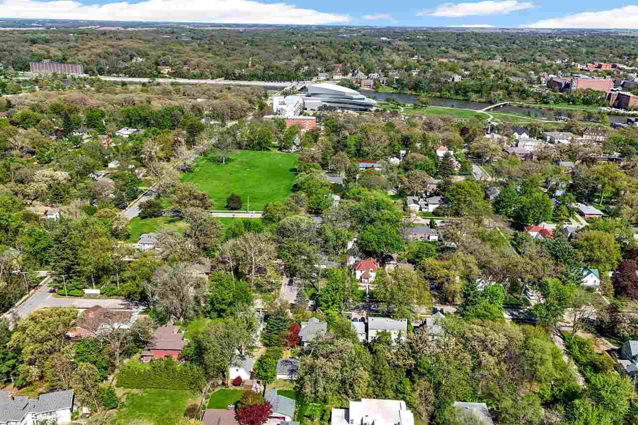 427 Ferson Avenue Iowa City IA 52246
