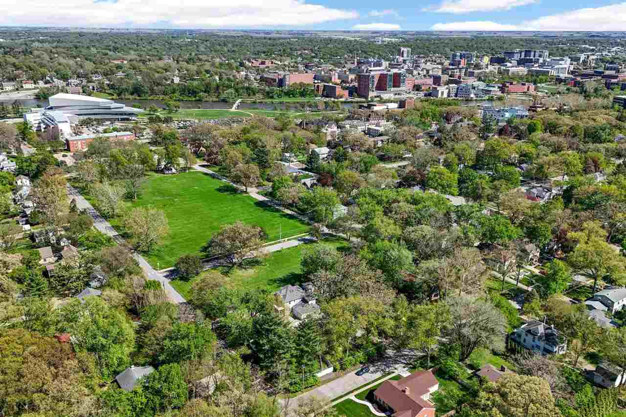 427 Ferson Avenue Iowa City IA 52246