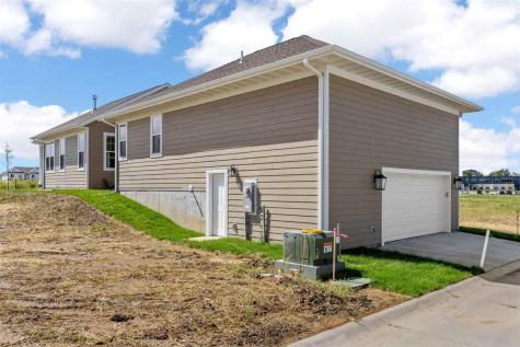 3019 Deans Way Coralville IA 52241