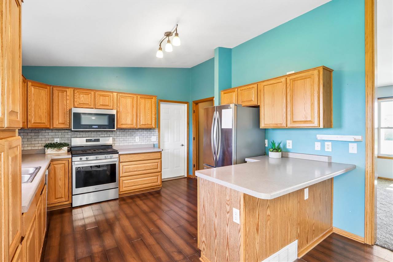 2935 N Drive Parnell IA 52325