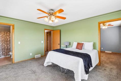 2935 N Drive Parnell IA 52325