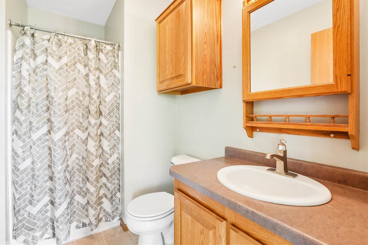 2935 N Drive Parnell IA 52325