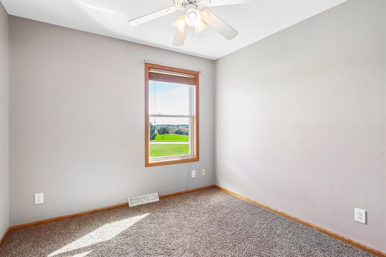 2935 N Drive Parnell IA 52325