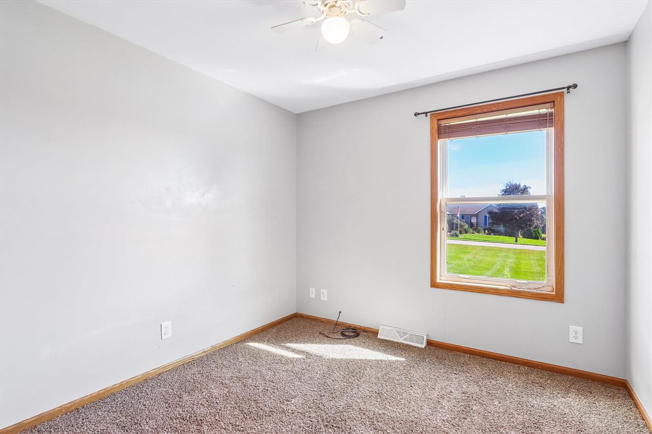 2935 N Drive Parnell IA 52325