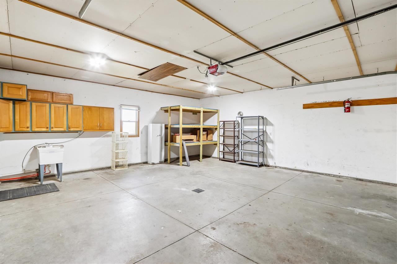 2935 N Drive Parnell IA 52325