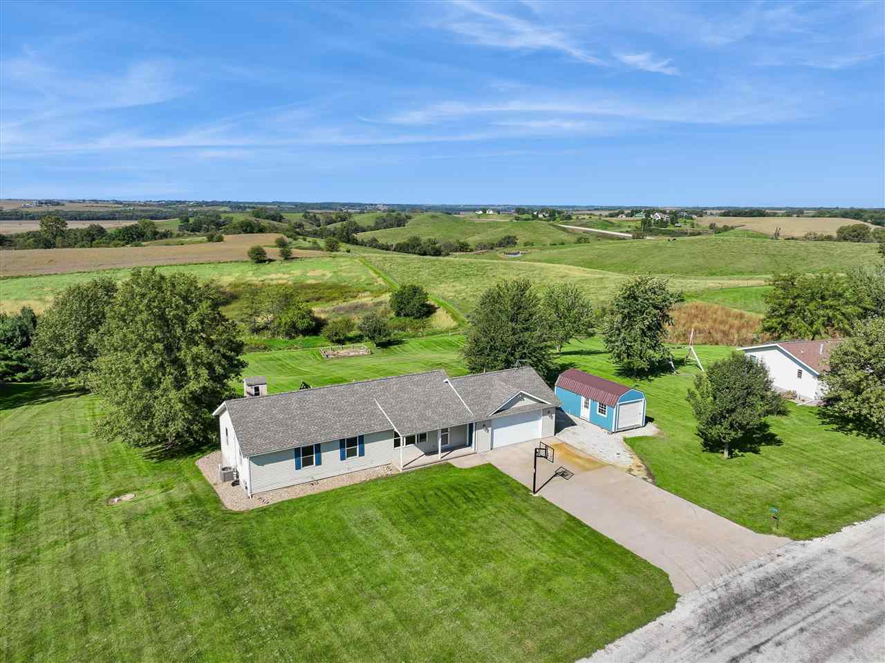 2935 N Drive Parnell IA 52325