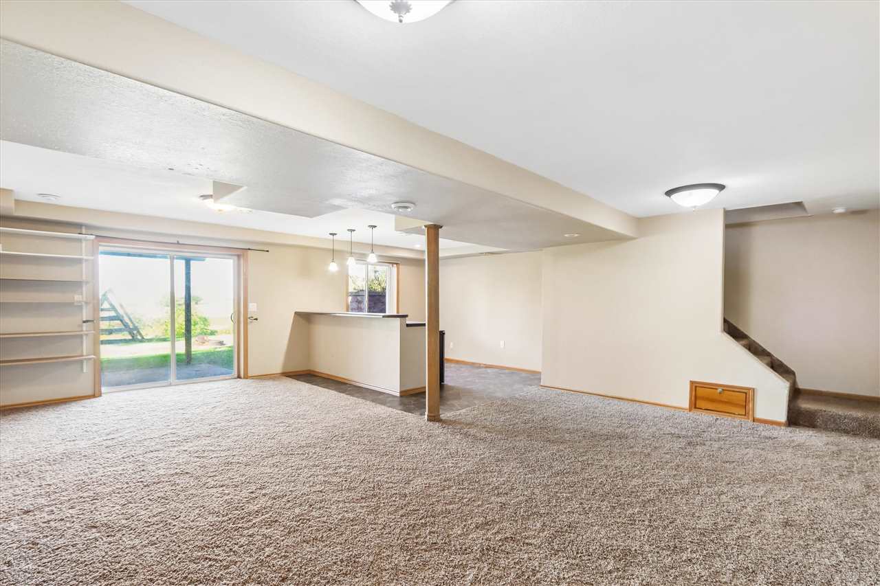 2935 N Drive Parnell IA 52325
