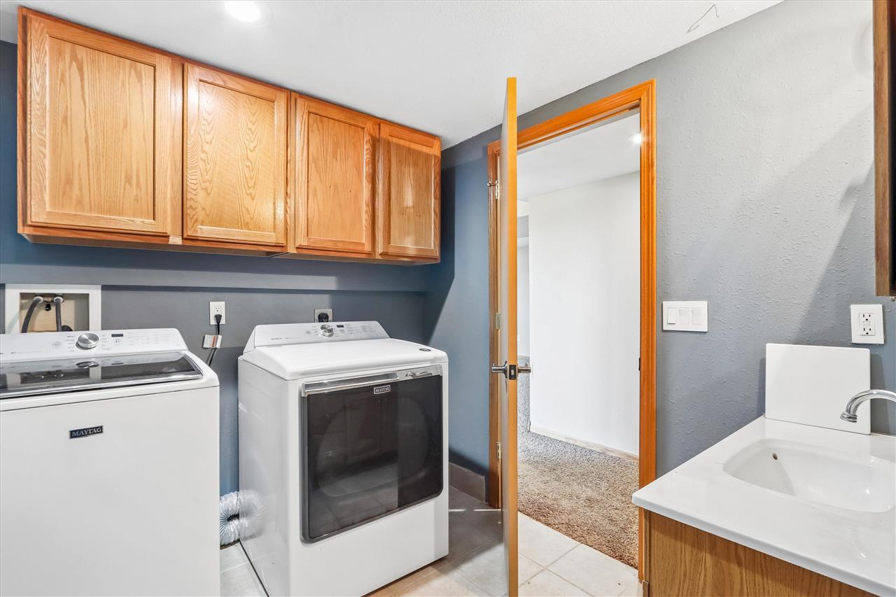2935 N Drive Parnell IA 52325