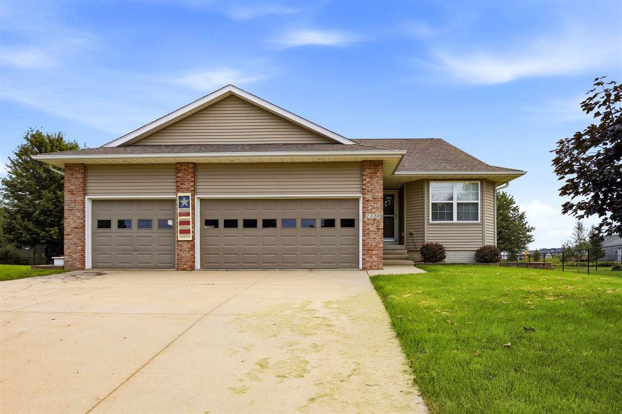 1320 Doe Run Drive North Liberty IA 52317