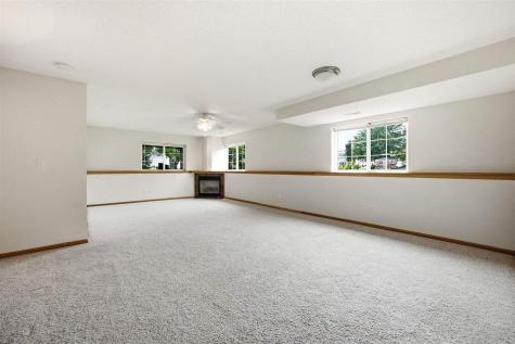 1320 Doe Run Drive North Liberty IA 52317