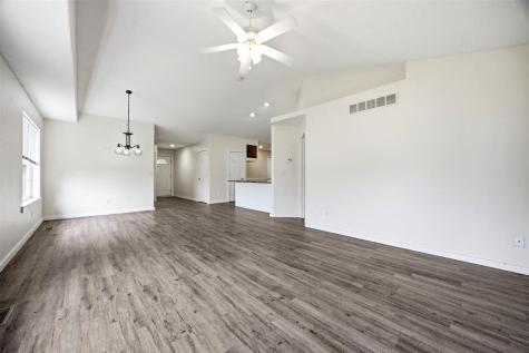 1320 Doe Run Drive North Liberty IA 52317