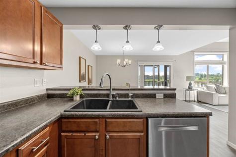 132 S Park Ridge Road North Liberty IA 52317