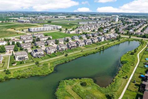 132 S Park Ridge Road North Liberty IA 52317