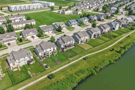 132 S Park Ridge Road North Liberty IA 52317