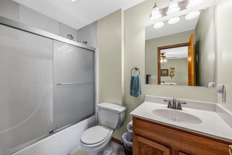 1334 Sweeting Lane Coralville IA 52241