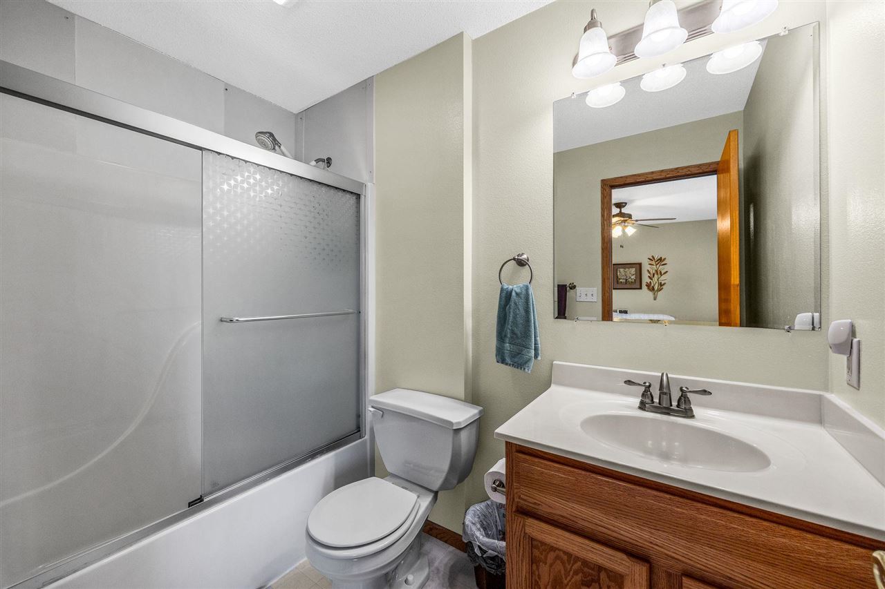 1334 Sweeting Lane Coralville IA 52241