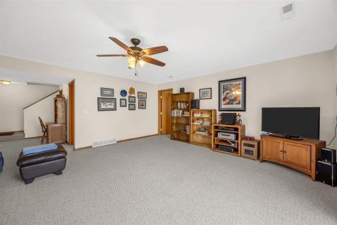 1334 Sweeting Lane Coralville IA 52241