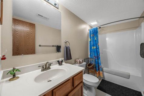 1334 Sweeting Lane Coralville IA 52241