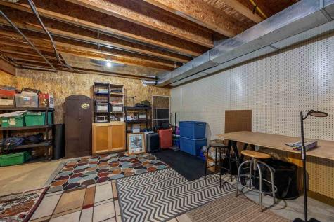 1334 Sweeting Lane Coralville IA 52241
