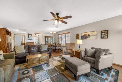 1334 Sweeting Lane Coralville IA 52241