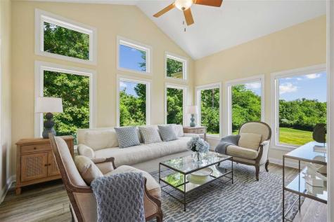 2804 NW Deer Valley Drive Swisher IA 52338