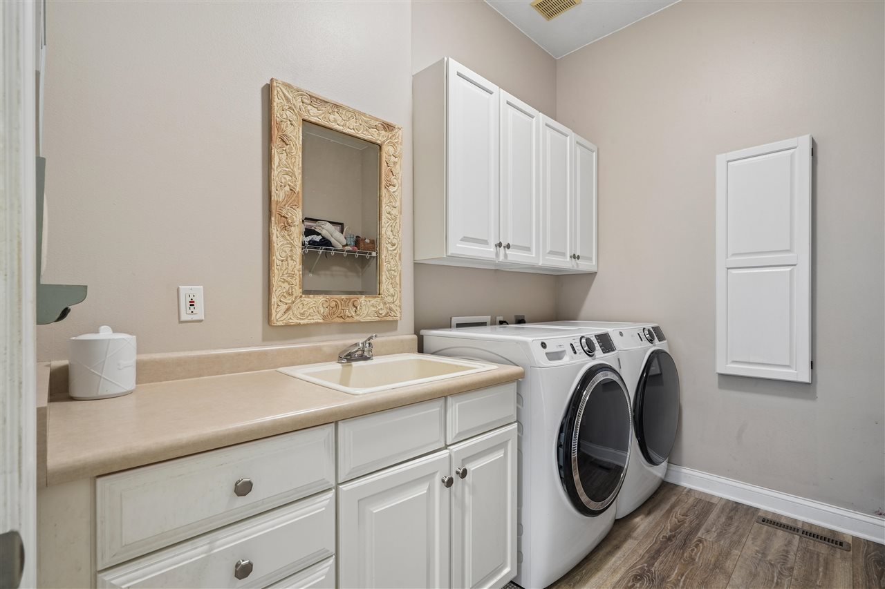 2804 NW Deer Valley Drive Swisher IA 52338
