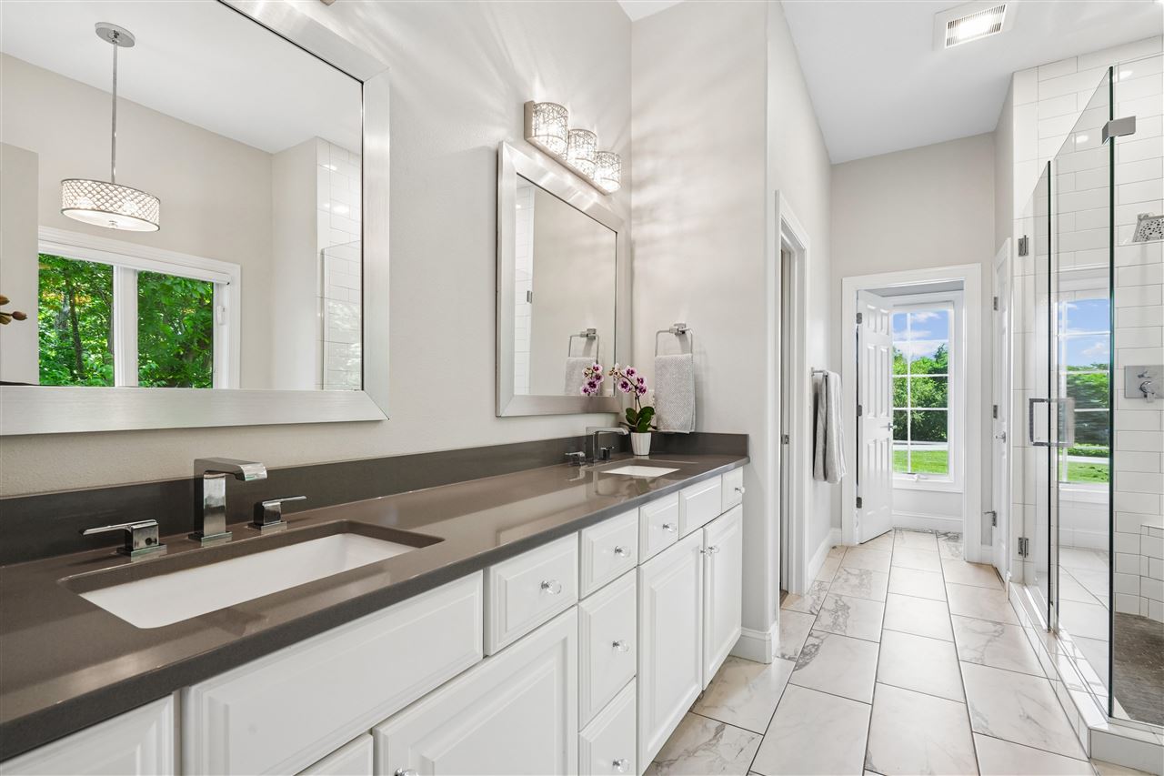 2804 NW Deer Valley Drive Swisher IA 52338