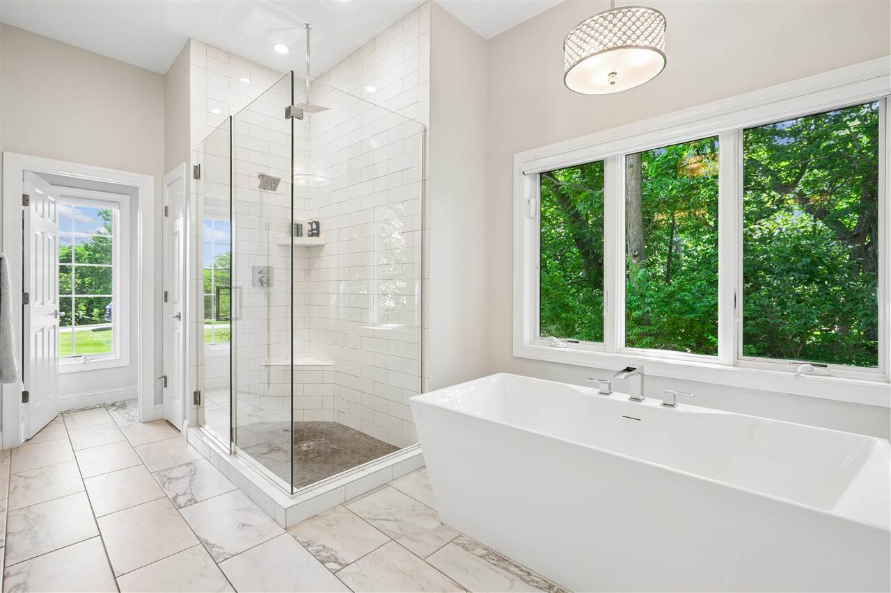 2804 NW Deer Valley Drive Swisher IA 52338