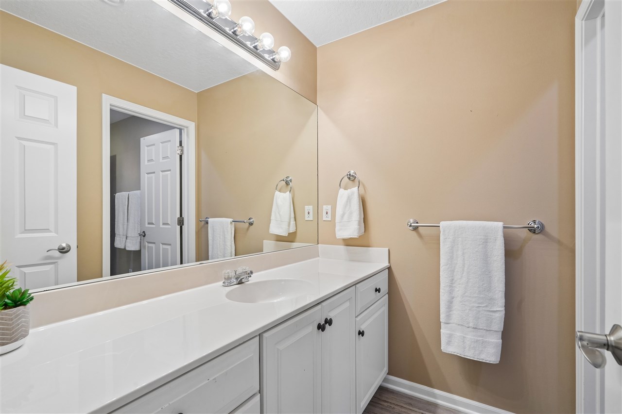 2804 NW Deer Valley Drive Swisher IA 52338