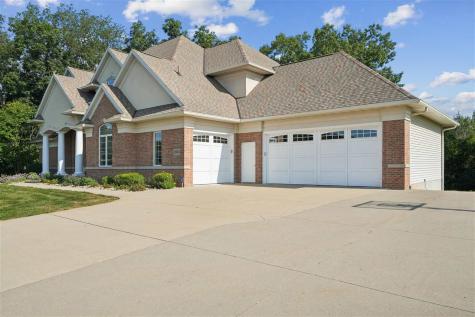 2804 NW Deer Valley Drive Swisher IA 52338
