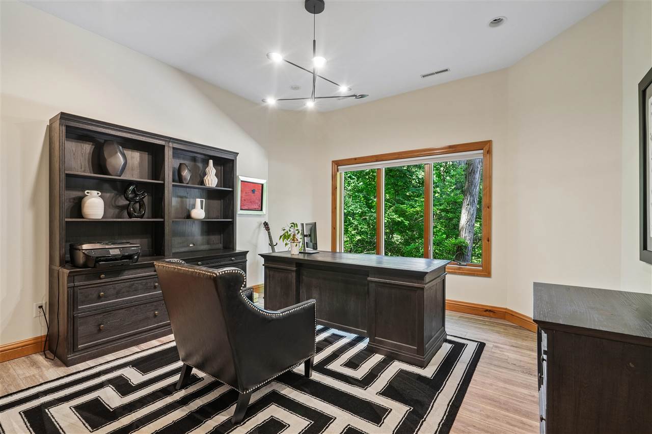 2804 NW Deer Valley Drive Swisher IA 52338